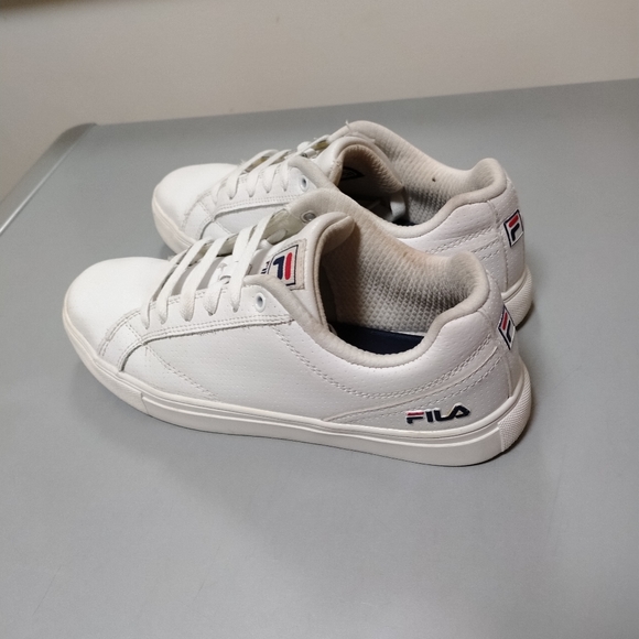 Classic White Leather Fila Sneakers Women's Ladies' Size 8 - Picture 7 of 12